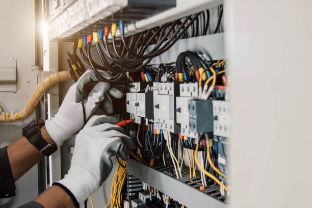 Best Commercial Electrician Services  in Vamo, FL